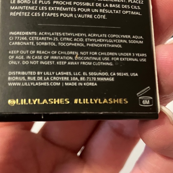 Lilly Lashes Black Brush On Lash Adhesive full size 5g/0.16 fl oz - Picture 4 of 6